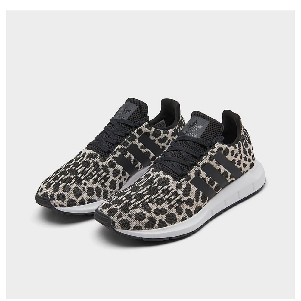 WOMEN'S ADIDAS ORIGINALS SWIFT RUN CASUAL SHOES